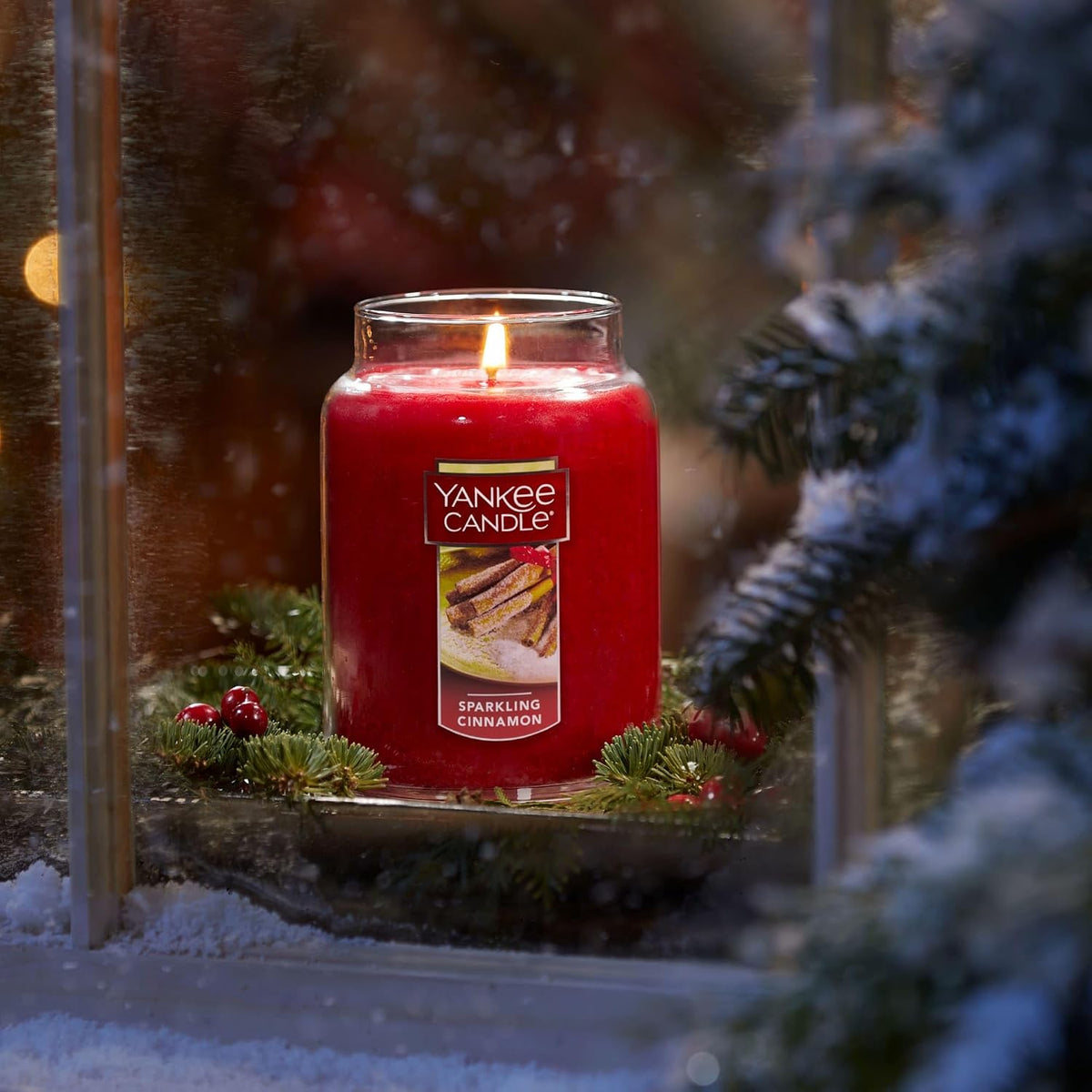 Yankee Candle Large Jar Scented Candle with up to 150 Hour Burn Time, Premium Plant Wax Blend for Cleaner Consistent Burn and Room Filling Fragrance, 22 oz, Christmas Cookie