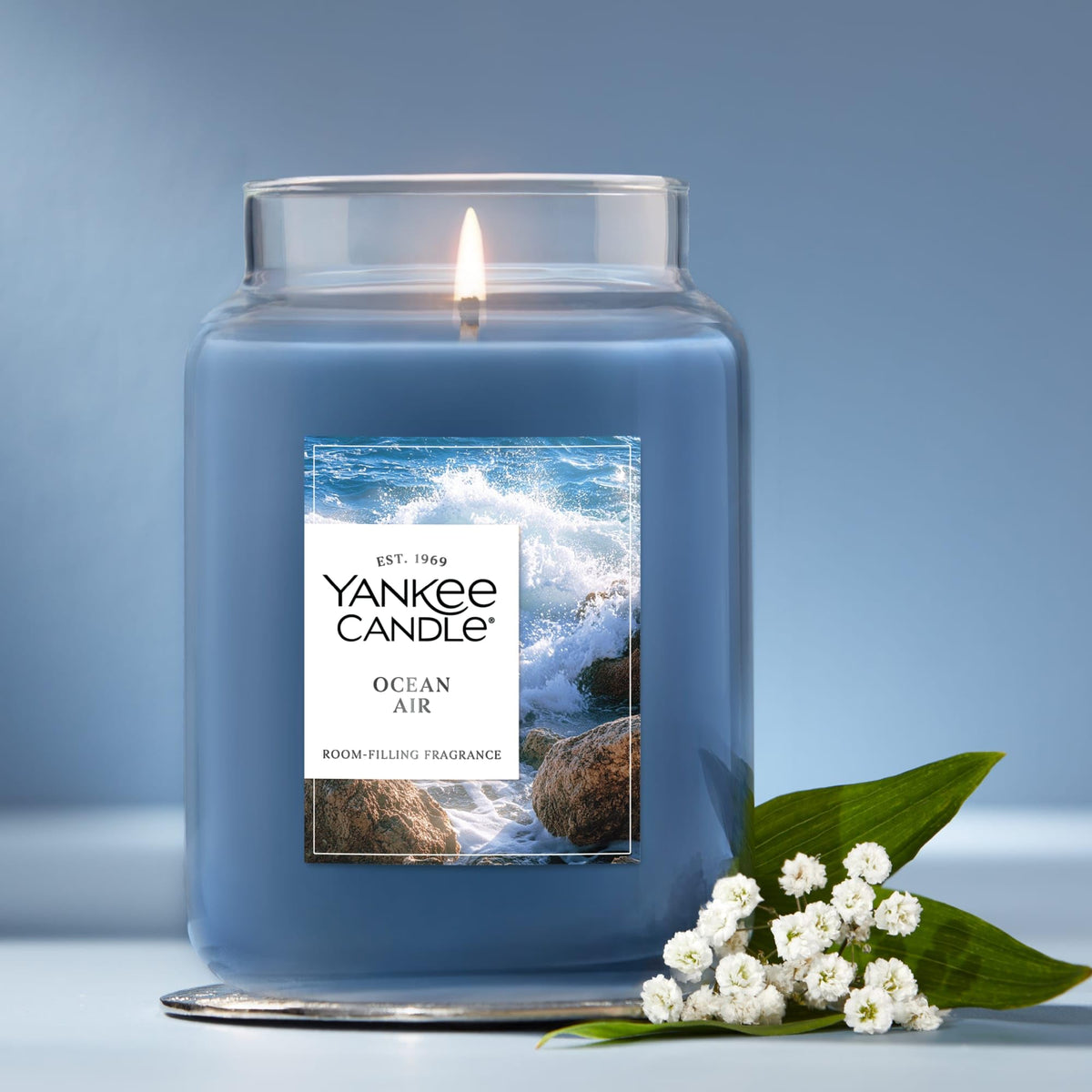 Yankee Candle Large Jar Scented Candle with up to 150 Hour Burn Time, Premium Plant Wax Blend for Cleaner Consistent Burn and Room Filling Fragrance, 22 oz, Pink Sands