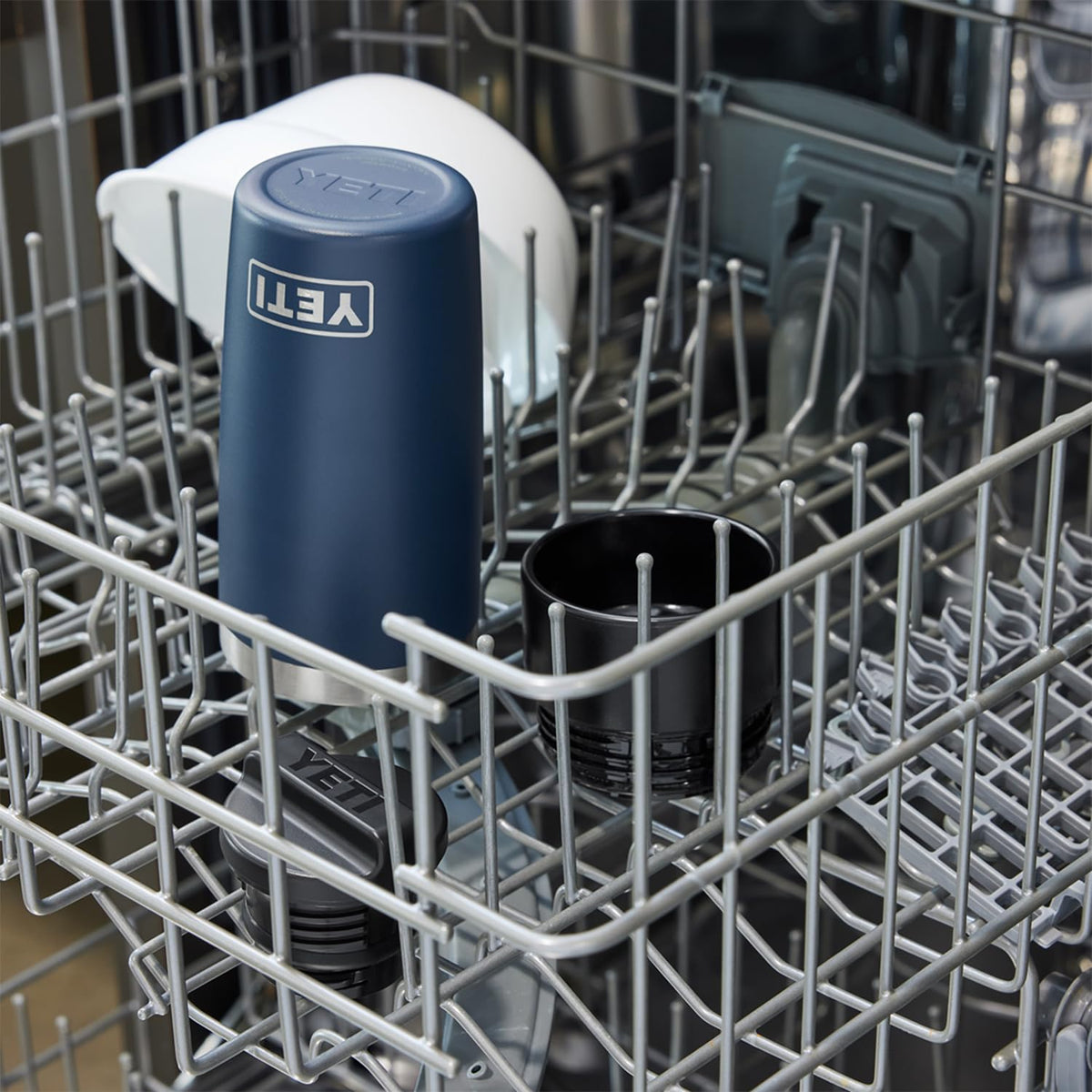 YETI Rambler 16 oz Stainless Steel Travel Bottle – Leakproof Commuter Cap, Navy