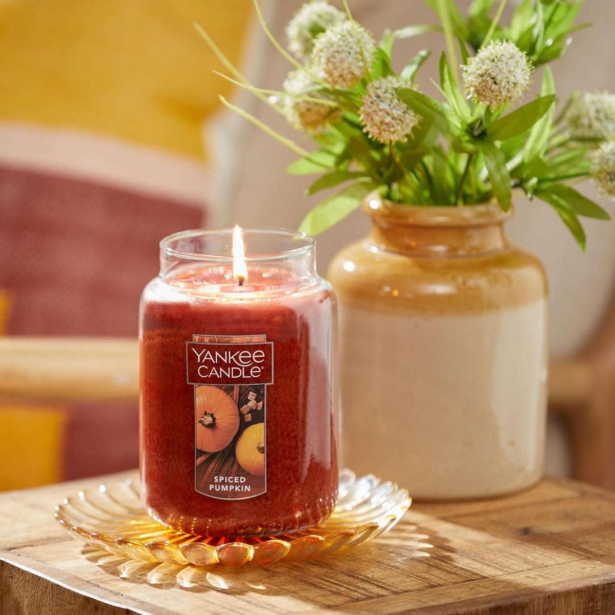 Yankee Candle Large Jar Scented Candle with up to 150 Hour Burn Time, Premium Plant Wax Blend for Cleaner Consistent Burn and Room Filling Fragrance, 22 oz, Christmas Cookie