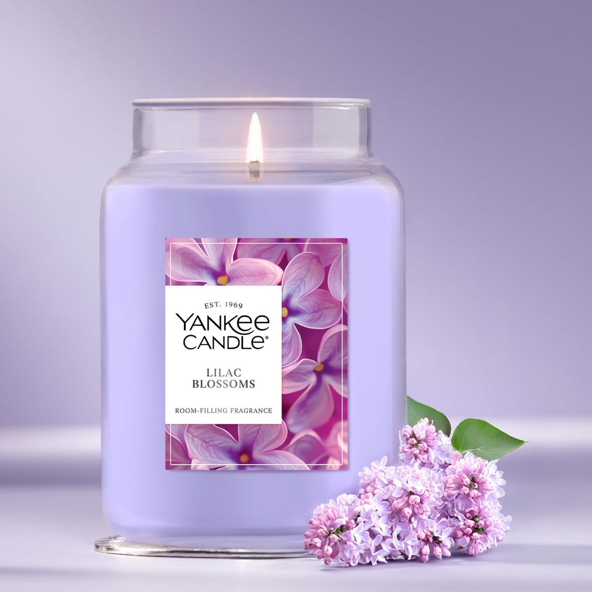 Yankee Candle Large Jar Scented Candle with up to 150 Hour Burn Time, Premium Plant Wax Blend for Cleaner Consistent Burn and Room Filling Fragrance, 22 oz, Pink Sands