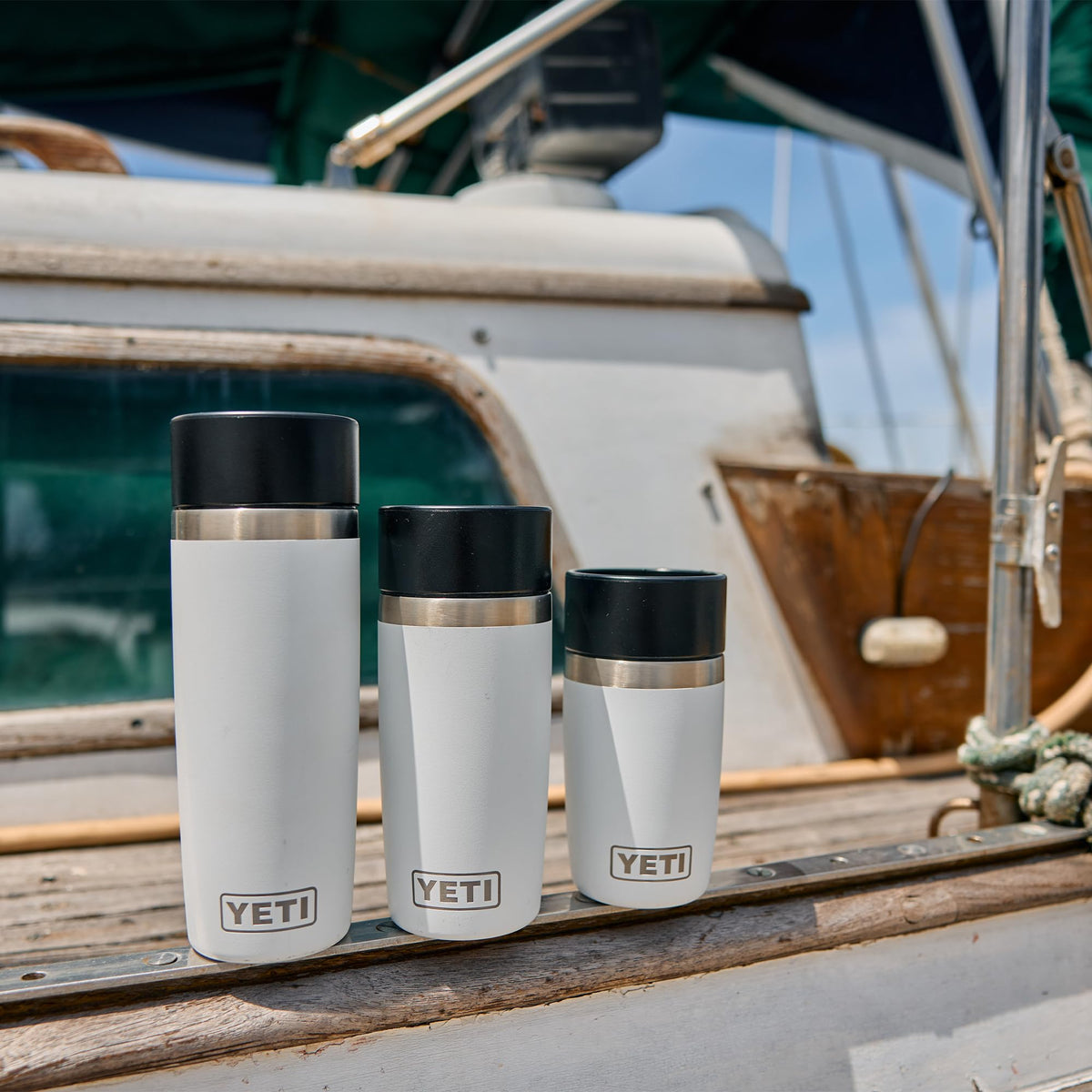 YETI Rambler 16 oz Stainless Steel Travel Bottle – Leakproof Commuter Cap, Navy