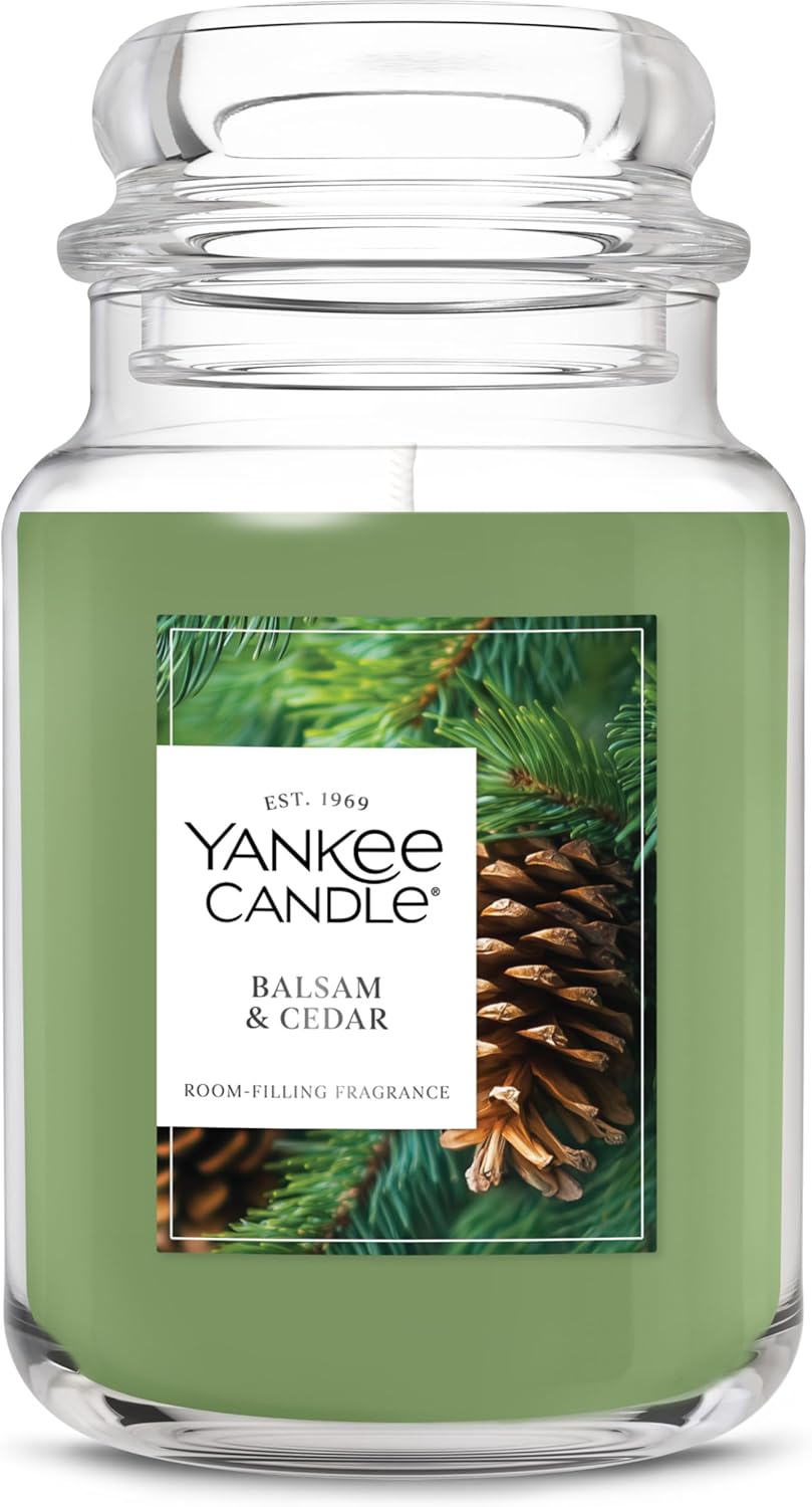 Yankee Candle Large Jar Scented Candle with up to 150 Hour Burn Time, Premium Plant Wax Blend for Cleaner Consistent Burn and Room Filling Fragrance, 22 oz, Christmas Cookie