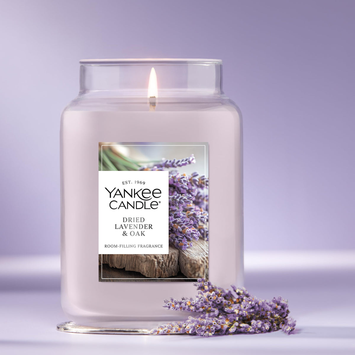 Yankee Candle Large Jar Scented Candle with up to 150 Hour Burn Time, Premium Plant Wax Blend for Cleaner Consistent Burn and Room Filling Fragrance, 22 oz, Pink Sands