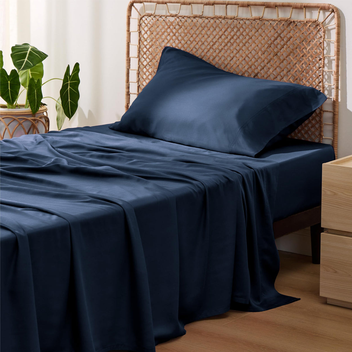 Bedsure Sheet Queen Size - 4 Piece 100% Bamboo Rayon Sheet Set Dark Grey