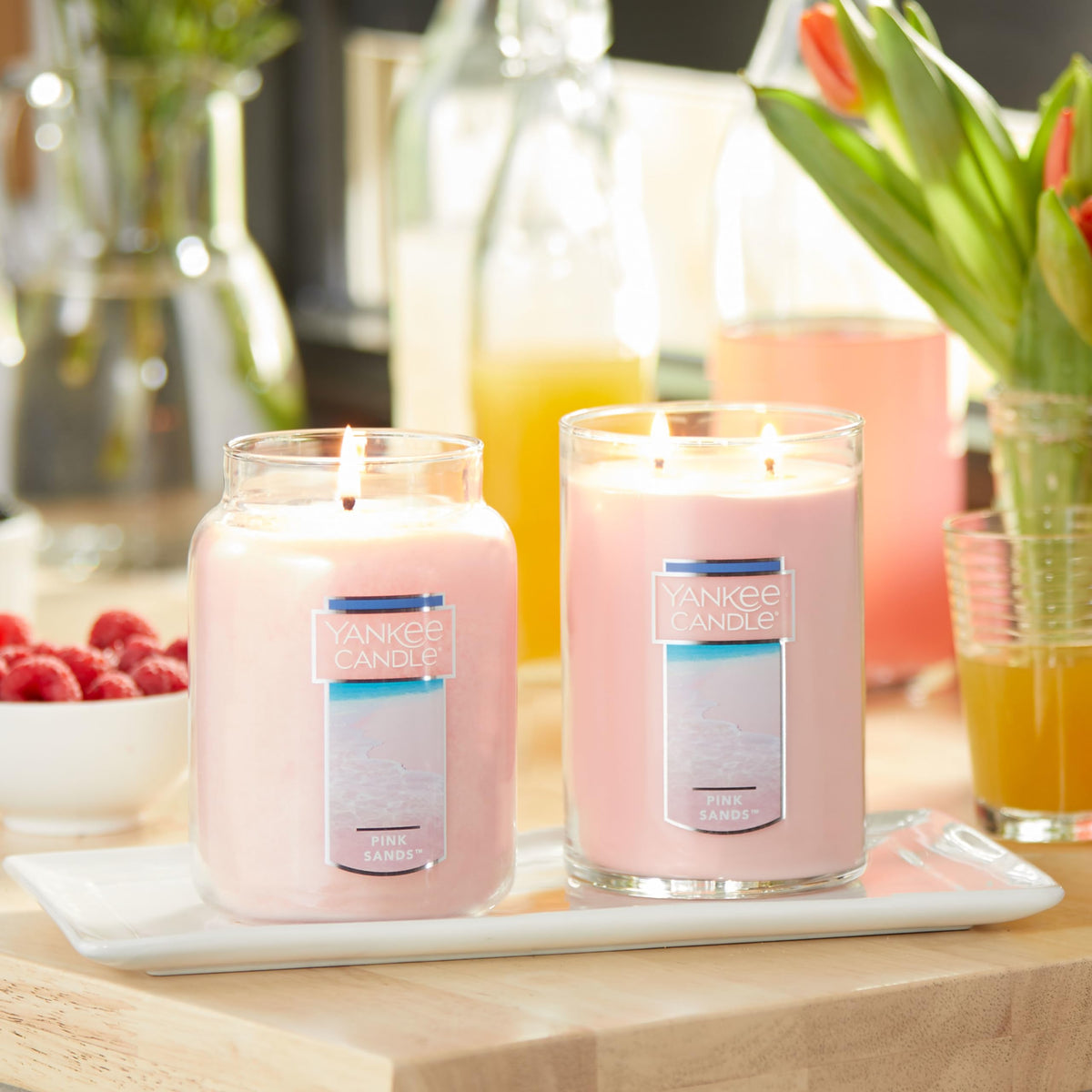 Yankee Candle Large Jar Scented Candle with up to 150 Hour Burn Time, Premium Plant Wax Blend for Cleaner Consistent Burn and Room Filling Fragrance, 22 oz, Pink Sands