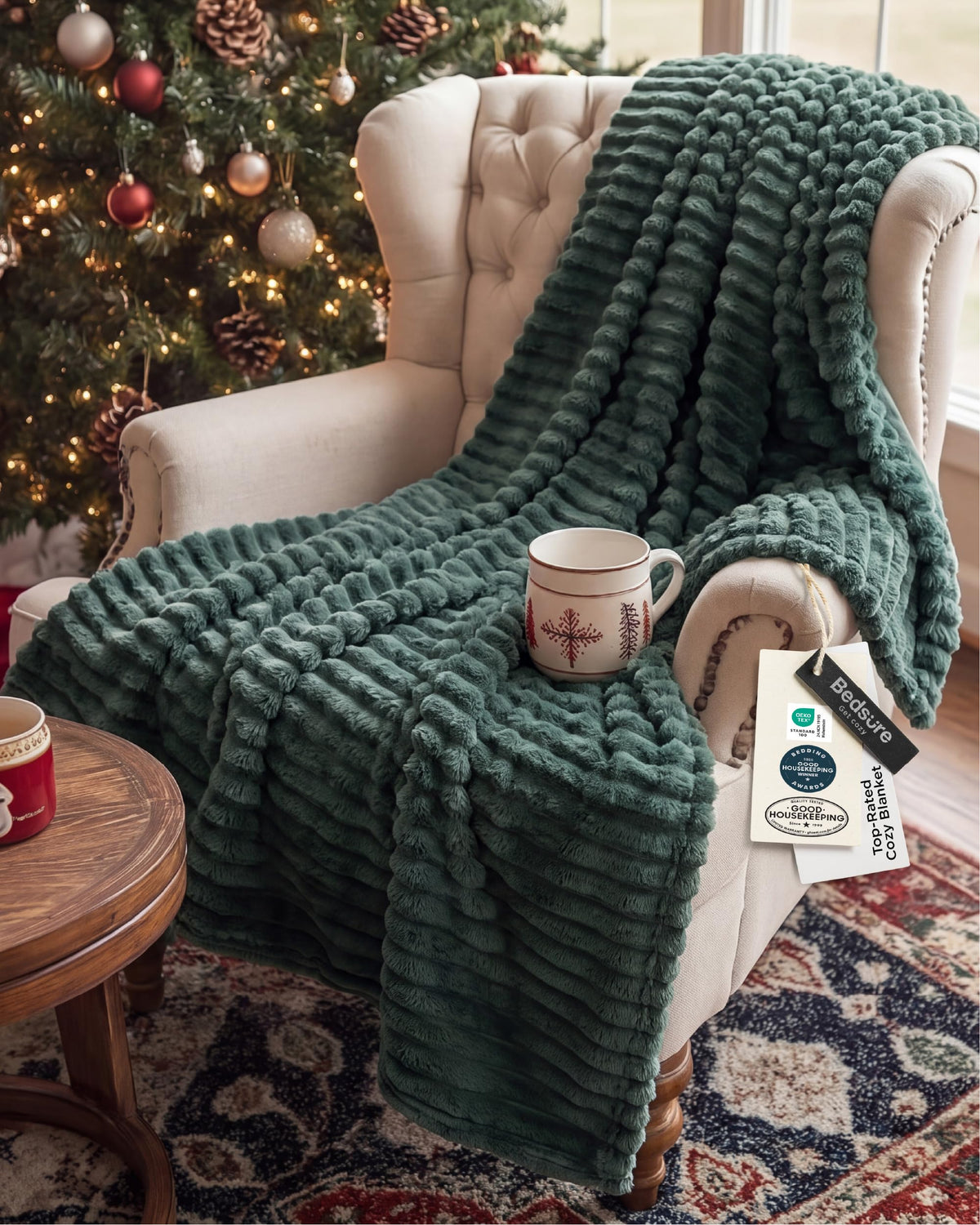 Bedsure Throw Blankets Room Decor - Women Birthday Gift, Soft Fluffy Fleece Cozy Fuzzy Plush Warm White Blanket for Couch Sofa Bed, Bedroom Livingroom Decor, Gifts for Friends, 50x60